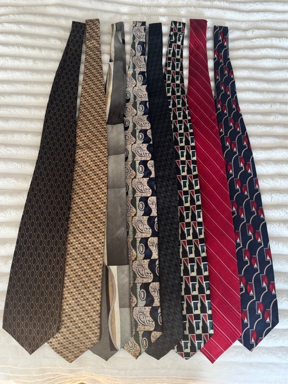 Men's Tie Bundle of 8 Neckties in Classic Patterns